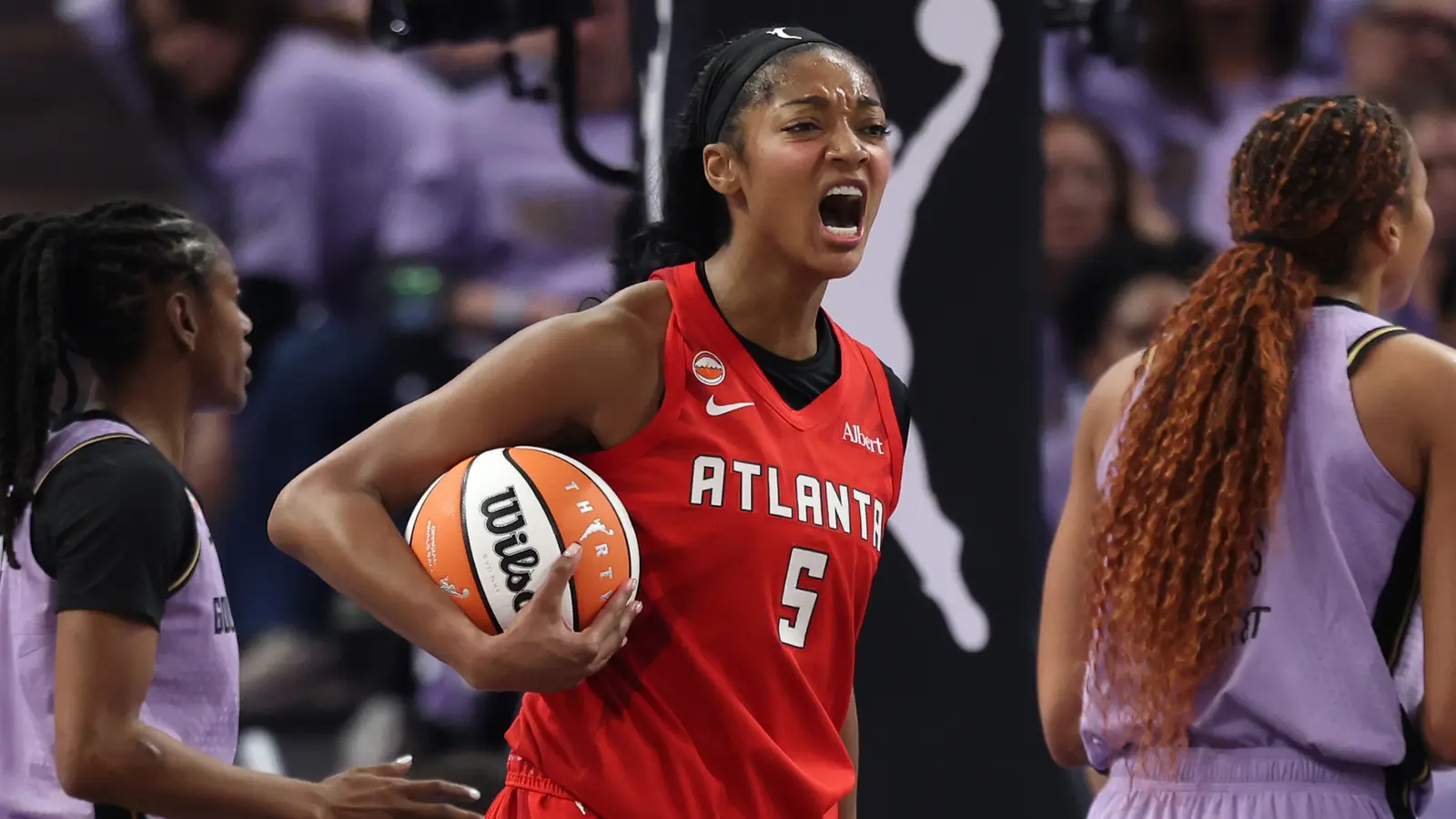 Angel Reese a dominat în WNBA Finals: 30 de puncte și 16 de rebounduri în Game 2