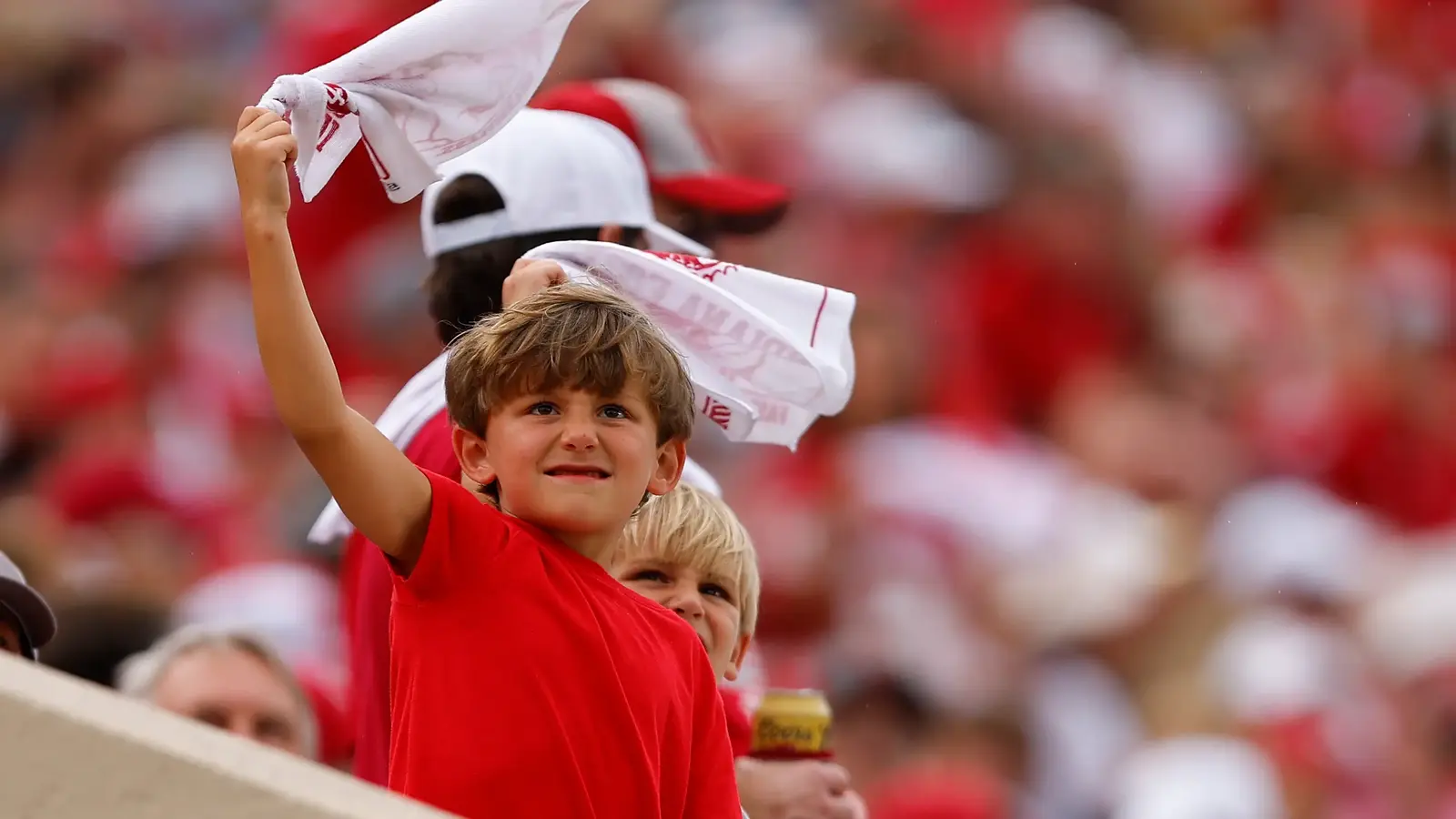 Football-ul universitar: Schimbăm regulile, dar nu sufletul fanilor