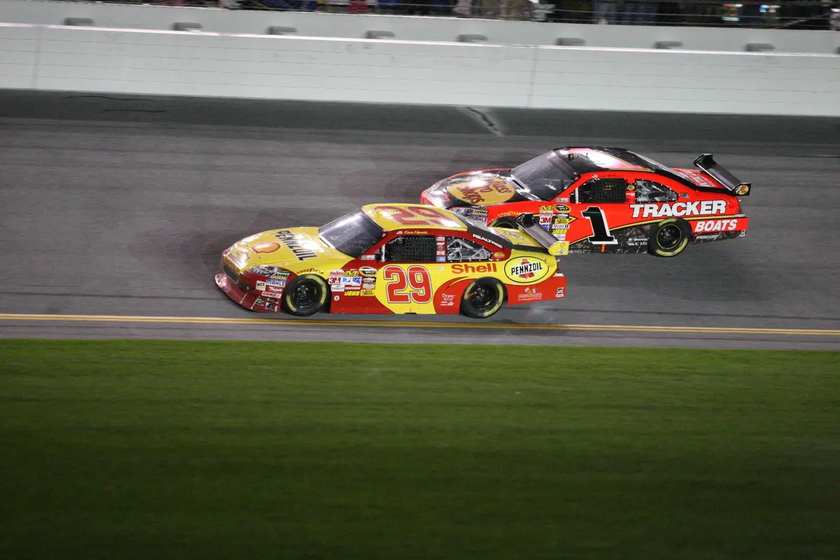 NASCAR la Talladega: testul suprem pentru noile reguli ale superspeedway-urilor